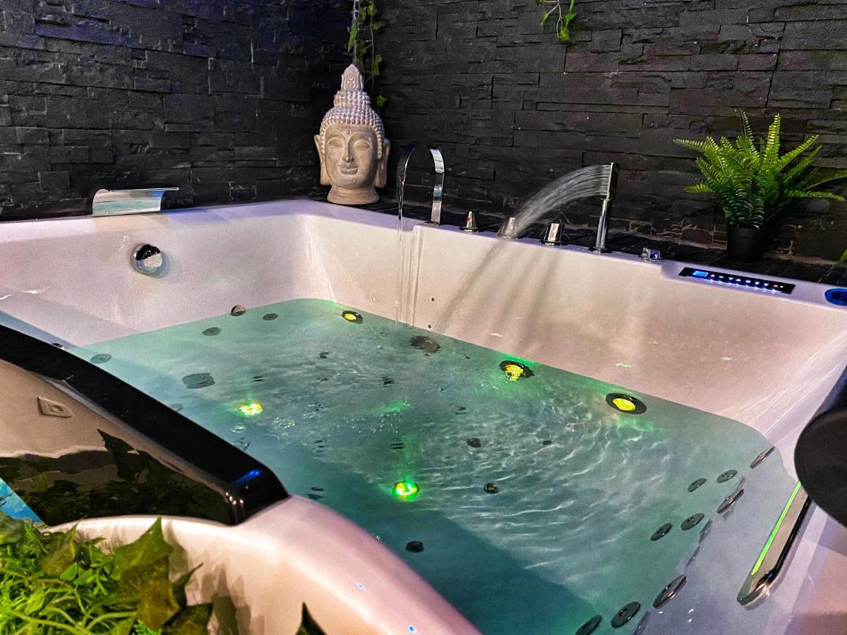 Suite Jacuzzi Privatif Plage Des Catalans มาร์กเซย ภายนอก รูปภาพ